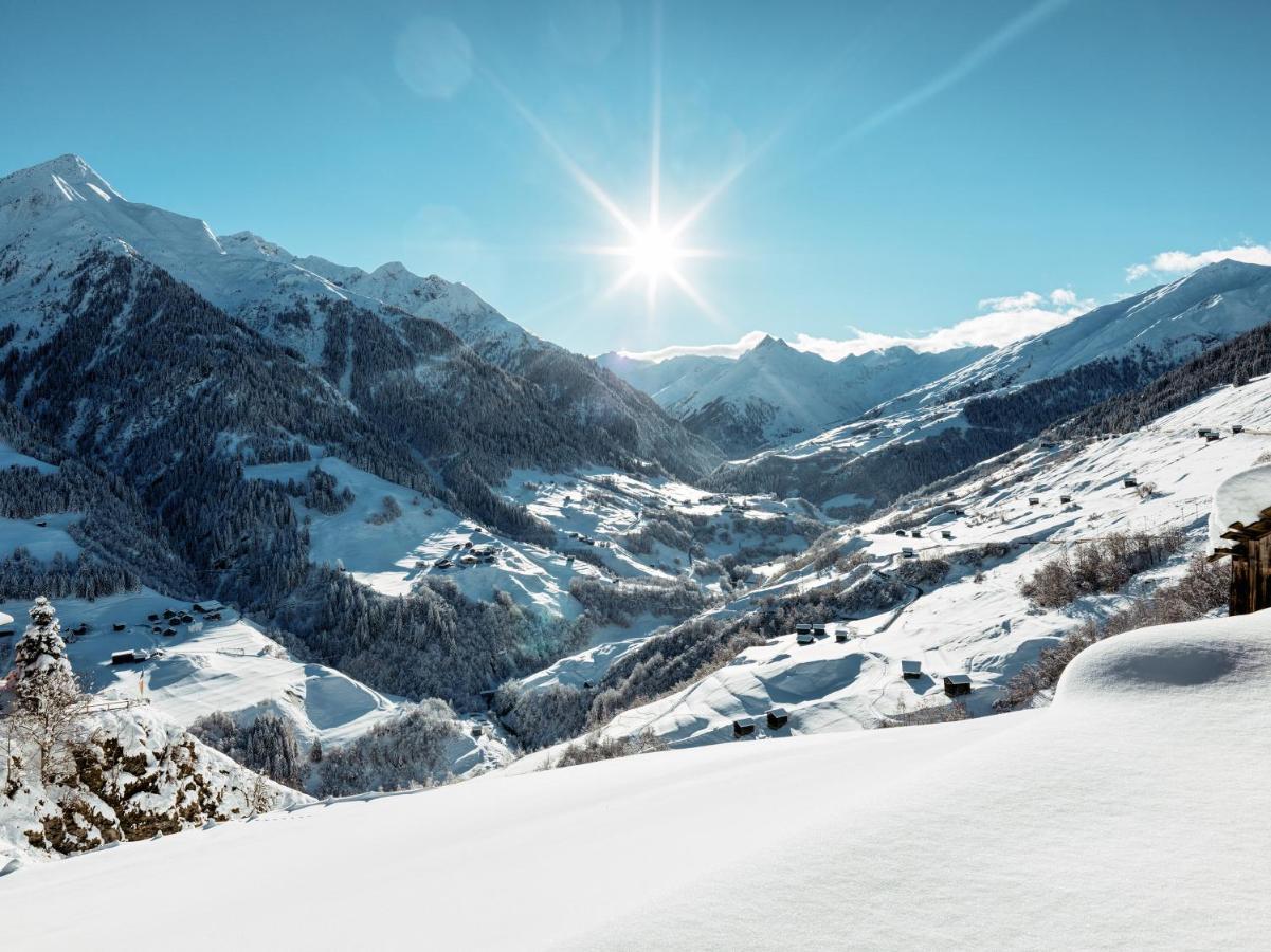 Hotel Alpina Lumbrein Екстер'єр фото