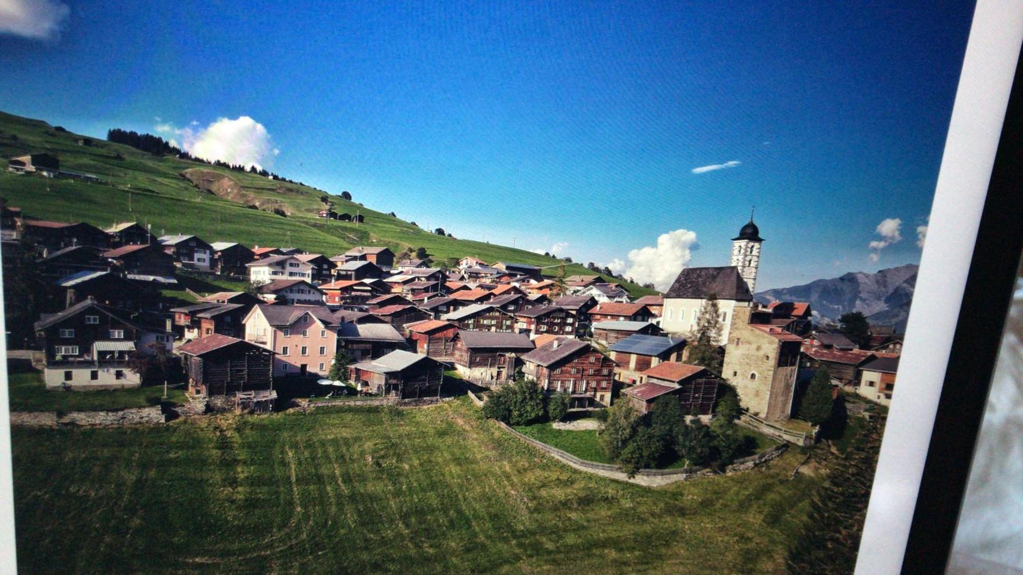 Hotel Alpina Lumbrein Екстер'єр фото